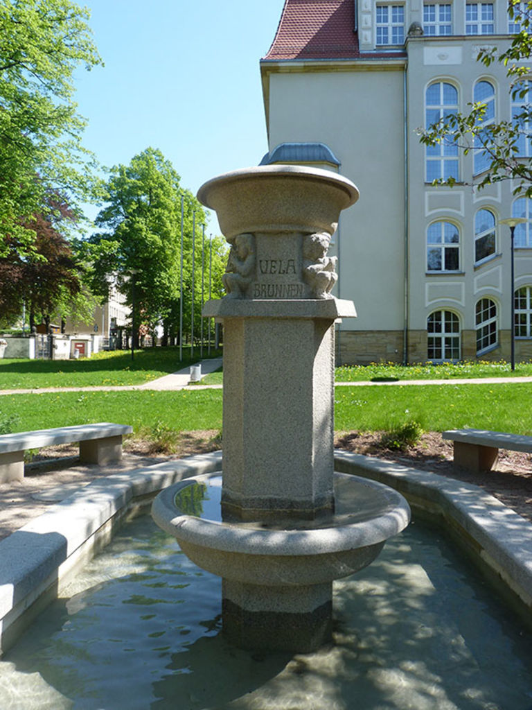 „VELA Brunnen“ für das Albert-Schweitzer-Gymnasium in Limbach-Oberfrohna