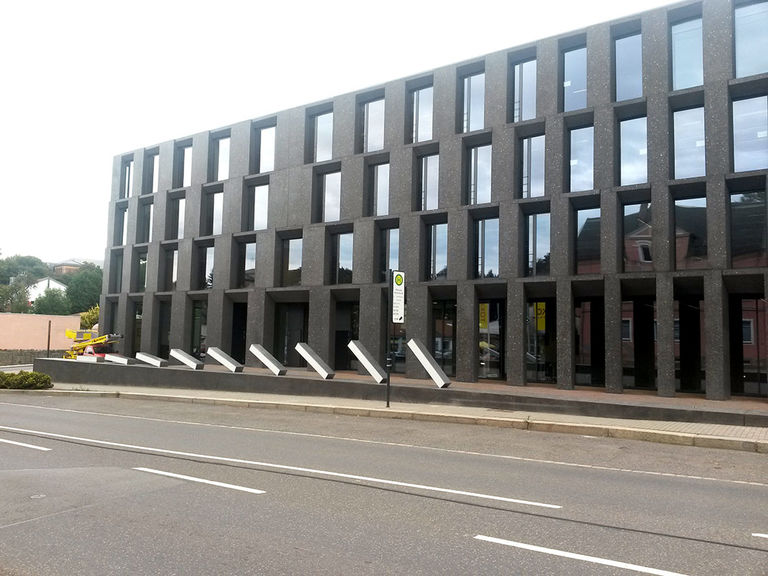 Herstellung von Beton-Elementen als dekorative Komponente für die Hochschule in Mittweida 
