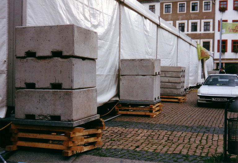Beton-Gegengewichte mit Gabelaussparungen für mobile Bühnen, Tribünen, Zelte, etc.