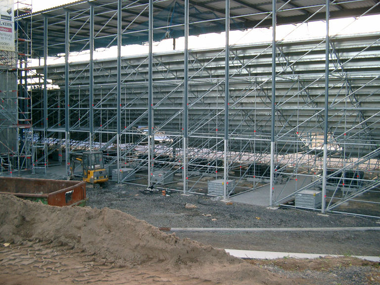 Gerüstfundamentplatten für den Neubau der „BRITA-Arena“ für den SV Wehen Wiesbaden